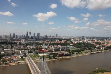 nehir, köprü ve şehir