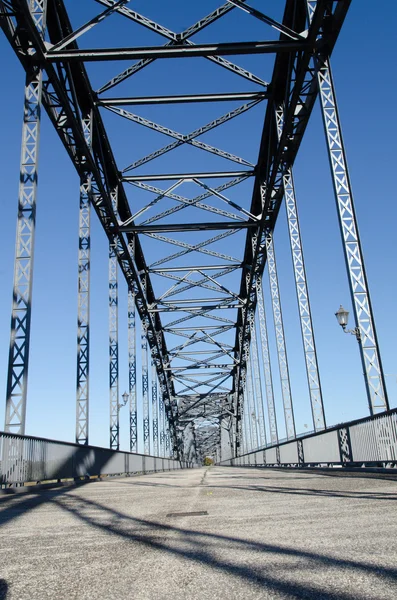 Alte brücke von harburg nach hamburg an der elbe — Stockfoto