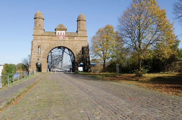harburg için hamburg elbe üzerinde eski bir köprü