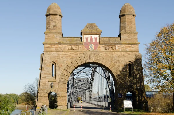 harburg için hamburg elbe üzerinde eski bir köprü