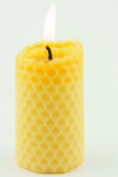 Petek beyaz arka plandan mum