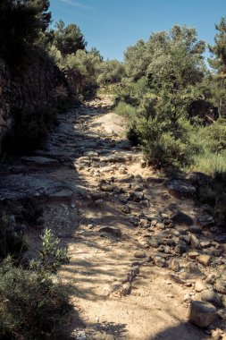 Atları Matarranya rotasına bağlamak için posta. Teruel ili