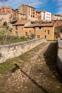 Torres de Arca 'nın manzarası. Castellon 'a giden son Matarranya köyü.