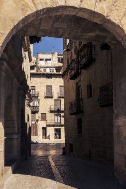 Eski Valderrobres kasabasının sokakları. Teruel bölgesi