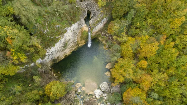 Kre Dağları Ulusal Parkı Ndaki Ilca Şelalesi Nin Hava Manzarası — Stok fotoğraf