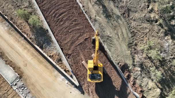 Imágenes Aéreas Excavadora Arena Amarilla Sitio Construcción Una Cantera Para — Vídeo de stock
