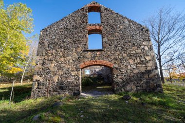 Hancock, Michigan 'daki Quincy Madeni' nde terk edilmiş harabeler.