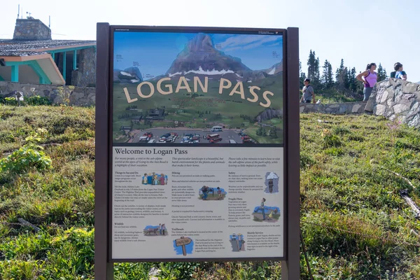 Montana Usa August 2021 Hinweisschild Für Den Logan Pass Auf — Stockfoto