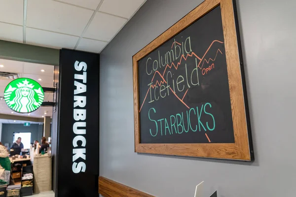 Alberta Canadá Julio 2022 Señal Pizarra Para Columbia Icefield Starbucks — Foto de Stock