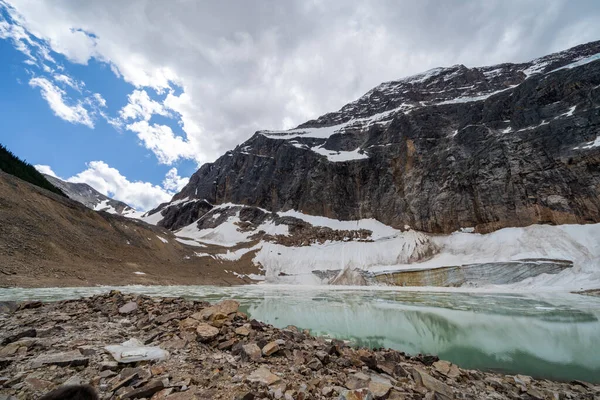 Lago Glacial Teca Alpina Edith Cavell Parque Nacional Jasper —  Fotos de Stock