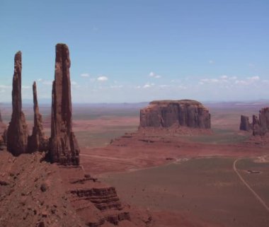 monument valley spires havadan çekim