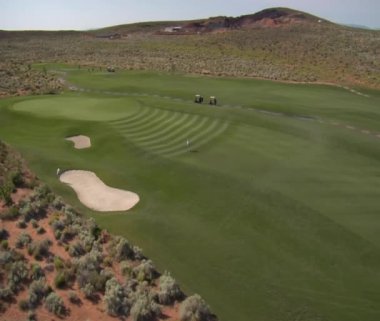 Hava atışı golfçüler çöl ders üzerinde