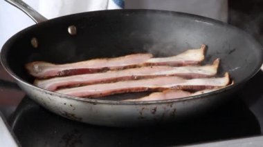 kızartma tavası pastırma