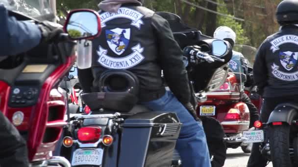 Мотоциклы в параде — стоковое видео