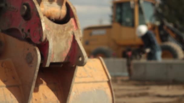 Construction worker with tamper — Stock Video