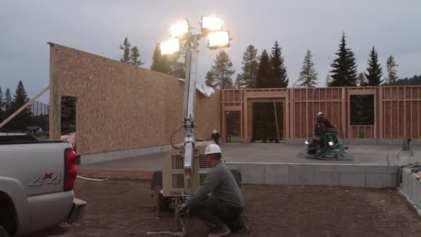 Raising a light construction site — Stock Video