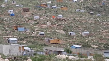 haiti dağınık teneke ve ahşap barakalarda
