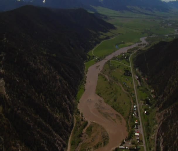 Yellowstone river nära livington montana — Stockvideo