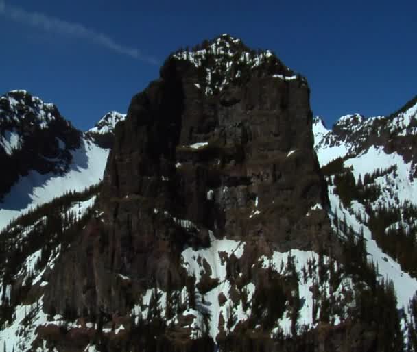 Montaña nevada — Vídeos de Stock