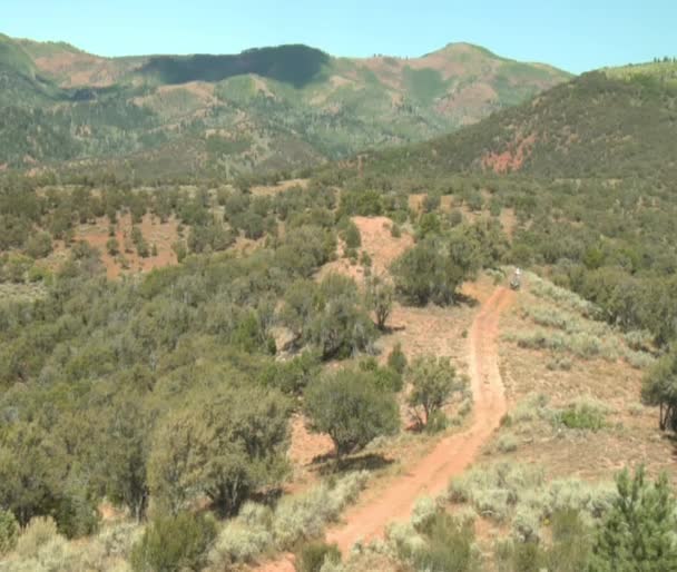 Desierto y vehículos todo terreno — Vídeos de Stock