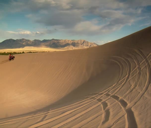 Two ATV riders Circle — Stock Video