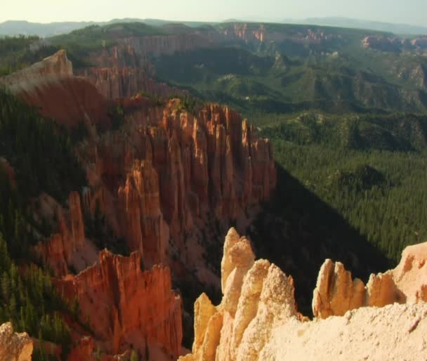 Parc national de Bryce Canyon surplombant — Video