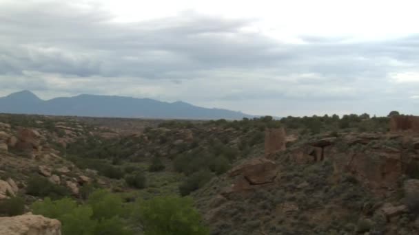 Des ruines révélatrices — Video