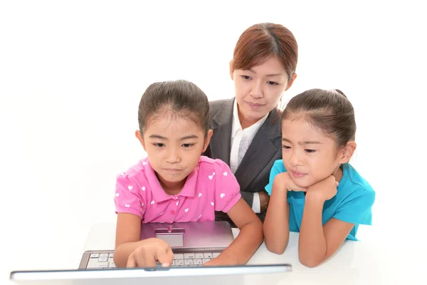 Meisjes met notitieboekje — Stockfoto