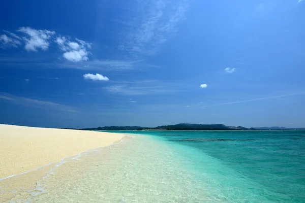 Vacker strand i okinawa — Stockfoto