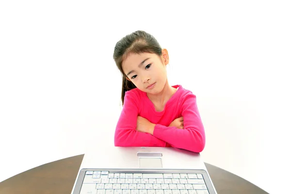 Uma menina em um olhar inquieto — Fotografia de Stock