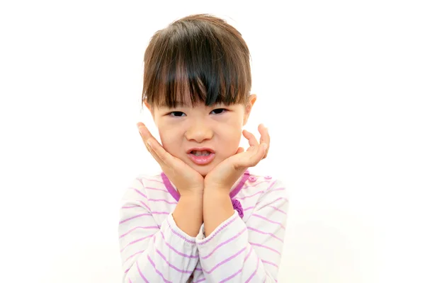 Menina asiática feliz sorriso em seu rosto — Fotografia de Stock