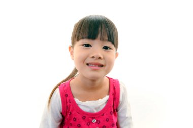 yüzünde gülümseme mutlu Asyalı kız