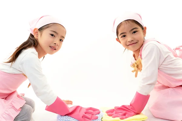 Girls cleaning — Stock Photo, Image