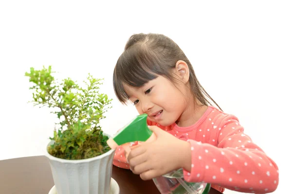 幸せな小さなアジアの女の子は笑顔 — ストック写真