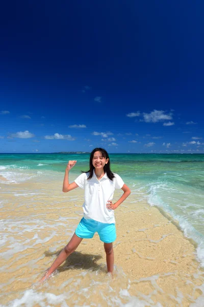 Girl enjoy the sun — Stock Photo, Image