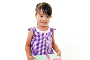 elinde mevcut holding neşeli küçük kız