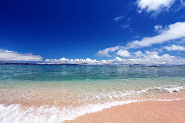 Okinawa güzel bir plaj — Stok fotoğraf