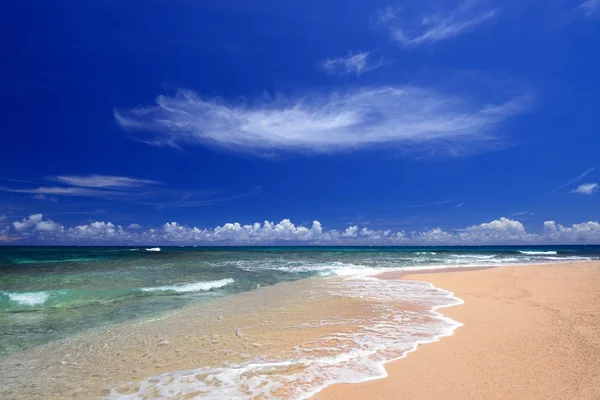 Bella spiaggia a Okinawa — Foto Stock