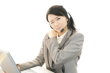 yorgun çağrı merkezi operatörü