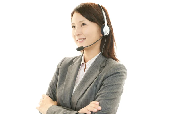 Operatore di call center sorridente — Foto Stock