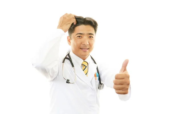 Doctor mostrando pulgares hacia arriba signo —  Fotos de Stock