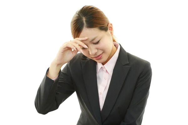 ビジネスの女性が頭痛を持っています。 — ストック写真