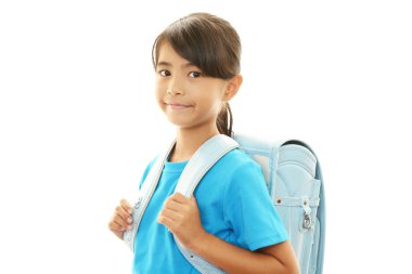 Asyalı kız gülümseyerek