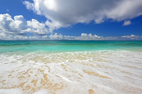 Bella spiaggia a Okinawa — Foto Stock