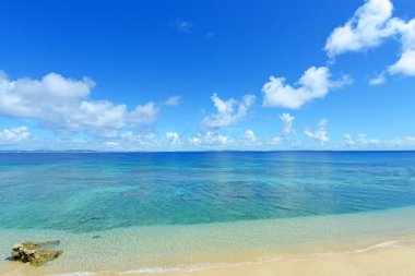 mavi deniz ve gökyüzü Okinawa