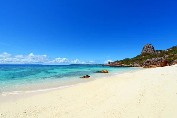 Nádherná pláž v okinawa — Stock fotografie