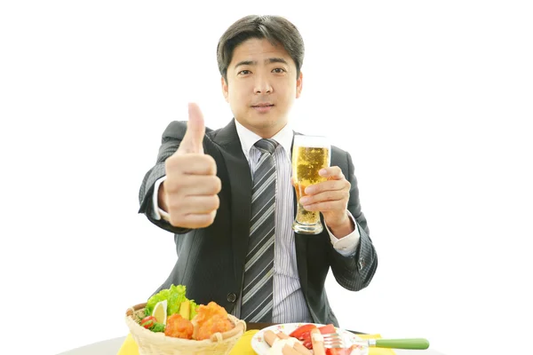 Man drinking beer — Stock Photo, Image