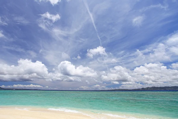 Prachtig strand in okinawa — Stockfoto