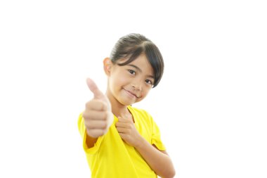 Asyalı kız gülümseyerek