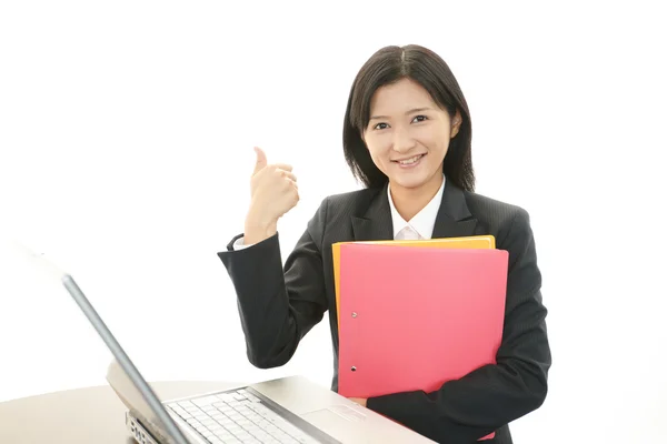 The female office worker who poses happily — Stock Photo, Image